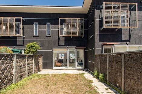 Photo of property in The Terraces, 22/9 Humber Street, Pandora, Napier, 4110