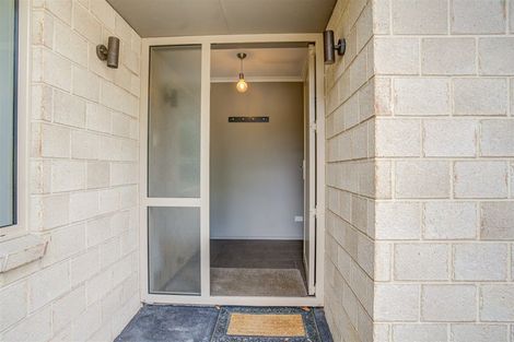 Photo of property in 19 Burns Street, Milton, 9220