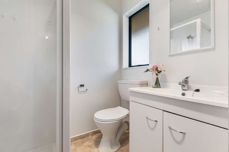 Photo of property in 32 Legacy Drive, Henderson, Auckland, 0612