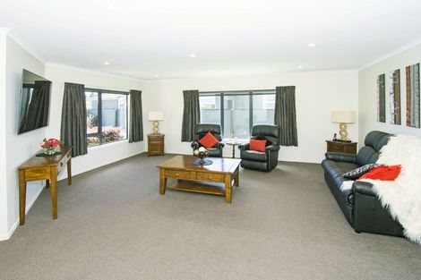 Photo of property in 11 Mervyn Brown Place, Solway, Masterton, 5810