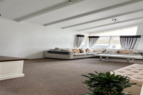 Photo of property in 32 Sunvue Road, Glen Eden, Auckland, 0602