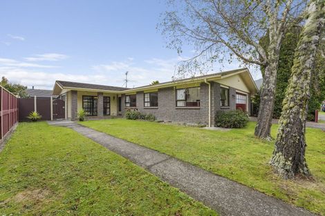 Photo of property in 35 Waddington Drive, Naenae, Lower Hutt, 5011