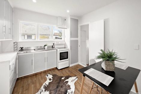 Photo of property in 2/129 Wallace Road, Papatoetoe, Auckland, 2025