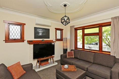 Photo of property in 102 Sylvan Road, Parkvale, Hastings, 4122