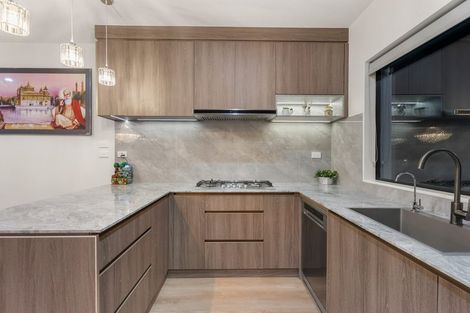 Photo of property in 137 Keri Vista Rise, Papakura, 2110
