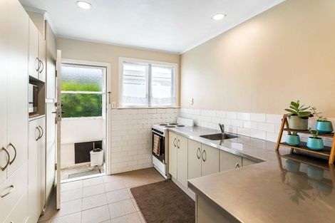 Photo of property in 1/102 Mcleod Road, Te Atatu South, Auckland, 0610