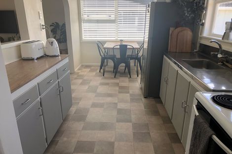 Photo of property in 24 Normandy Place, Henderson, Auckland, 0610