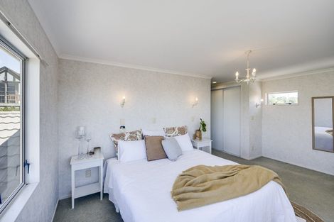 Photo of property in 76b Churchill Drive, Taradale, Napier, 4112