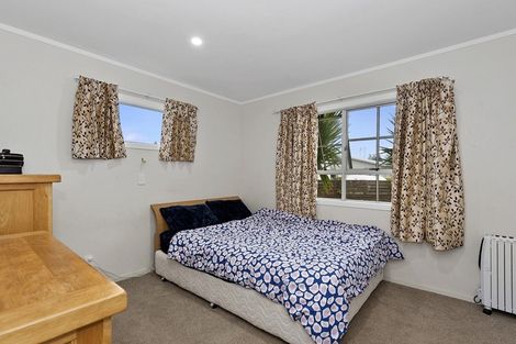 Photo of property in 18 Crescent Court, Melville, Hamilton, 3206