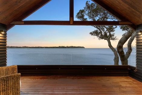 Photo of property in 8 Musick Point Road, Bucklands Beach, Auckland, 2012