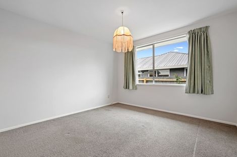Photo of property in 2/144a Beach Road, North New Brighton, Christchurch, 8083