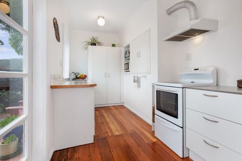 Photo of property in 22 Tawa Street, Eastbourne, Lower Hutt, 5013