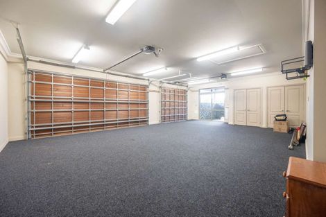 Photo of property in 305 Old North Road, Kumeu, 0892
