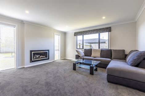 Photo of property in 4 Silicon Way, Fitzherbert, Palmerston North, 4410
