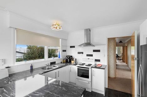 Photo of property in 1 Glen Street, Levin, 5510