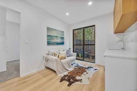 Photo of property in 48 Lewisham Street, Highland Park, Auckland, 2010