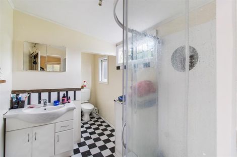 Photo of property in 12 Rhodes Street, Waimate, 7924