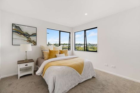 Photo of property in 3 Whawhaki Lane, Kumeu, 0810