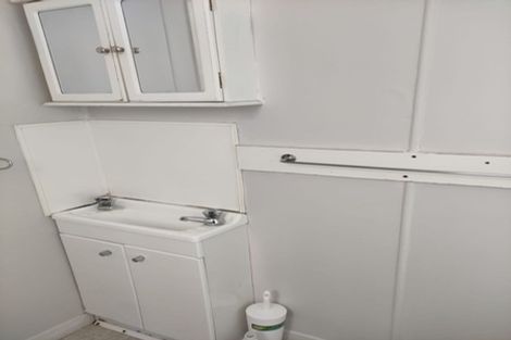 Photo of property in 2/4 Wainui Road, Waiwhetu, Lower Hutt, 5010