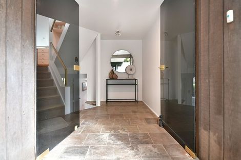 Photo of property in 2/3 Swann Beach Road, Stanmore Bay, Whangaparaoa, 0932