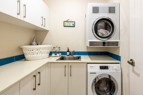 Photo of property in 131 Beach Road, Castor Bay, Auckland, 0620