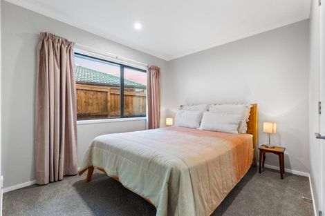 Photo of property in 16 Pitoitoi Drive, Riverhead, 0820