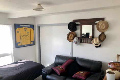 Photo of property in 1/1 Corrella Road, Belmont, Auckland, 0622