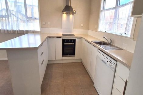 Photo of property in 62 Waimumu Road, Massey, Auckland, 0614