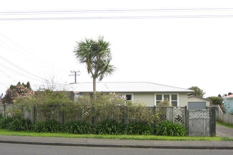 Photo of property in 406 Carrington Street, Upper Vogeltown, New Plymouth, 4310