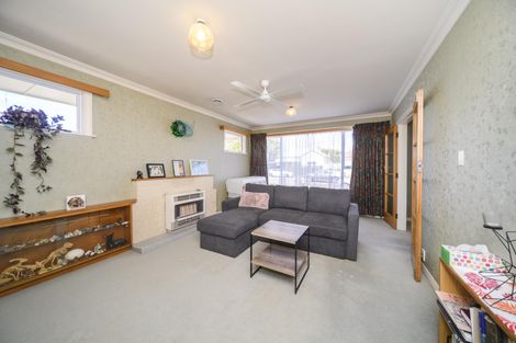 Photo of property in 6 Kea Place, Fitzherbert, Palmerston North, 4410