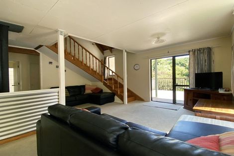 Photo of property in 27 Tainui Street, Mokau, 4376