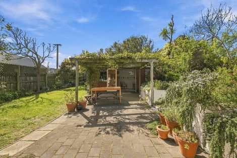 Photo of property in 21 Pine Avenue, New Brighton, Christchurch, 8061