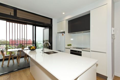 Photo of property in Frank Sargeson Apts, 501/74 Anzac Street, Takapuna, Auckland, 0622