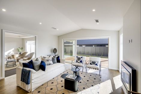 Photo of property in 18 Rich Rise, Havelock North, 4130