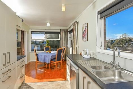Photo of property in 5 Aplin Place, Birkdale, Auckland, 0626