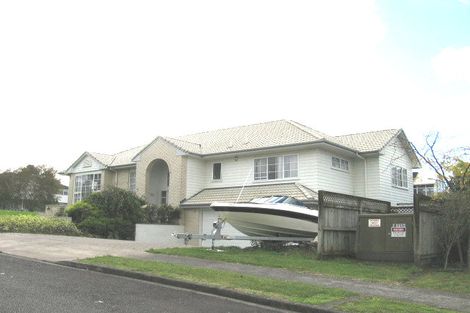 Photo of property in 2 Covina Place, Somerville, Auckland, 2014