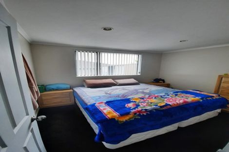 Photo of property in 10 Waldos Way, Mangere, Auckland, 2022