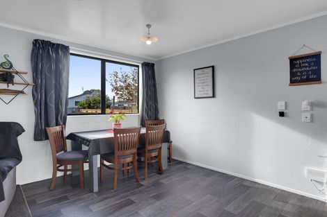 Photo of property in 5 Pringle Place, Nawton, Hamilton, 3200