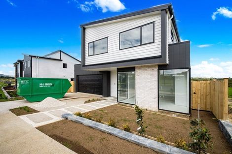 Photo of property in 43 Evergreen Parade, Rosehill, Papakura, 2113