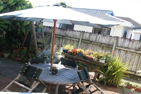 Photo of property in 1/220a Church Street, Onehunga, Auckland, 1061