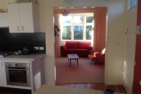 Photo of property in 36 Apu Crescent, Lyall Bay, Wellington, 6022