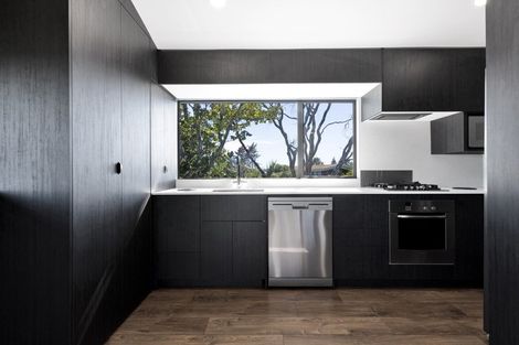 Photo of property in 31a Truby King Street, Merrilands, New Plymouth, 4312