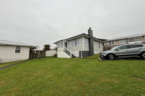 Photo of property in 5 Te Puke Street, Titahi Bay, Porirua, 5022