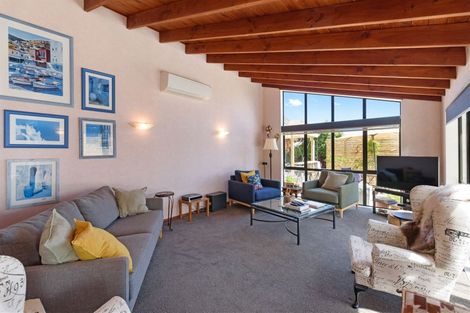 Photo of property in 11 Claremont Rise, Levin, 5510