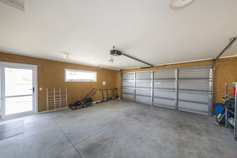 Photo of property in 31 Wescombe Grove, Feilding, 4702