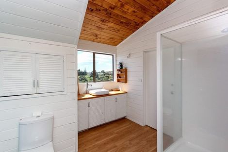 Photo of property in 119 Wairau Road, Oakura, 4314