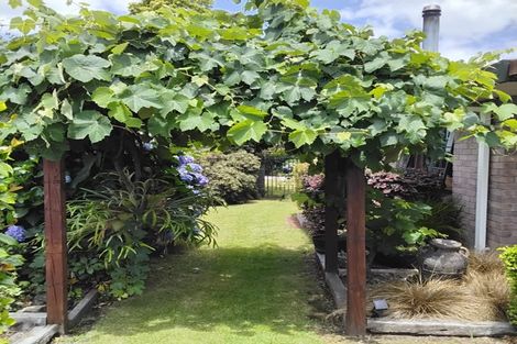 Photo of property in 11 Links View Drive, Omokoroa, 3114