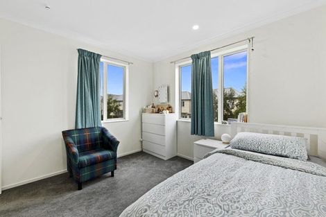 Photo of property in 20 Warbler Crescent, Papakura, 2110