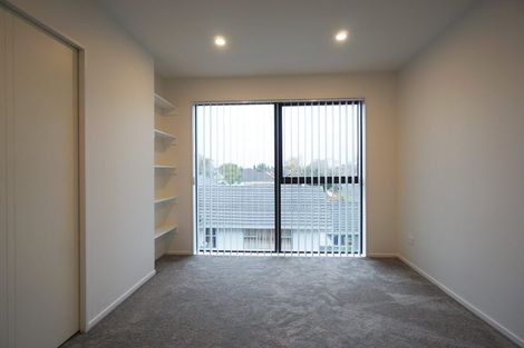 Photo of property in 3/26 Buscomb Avenue, Henderson, Auckland, 0610