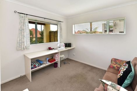 Photo of property in 11 Parkwood Crescent, Gulf Harbour, Whangaparaoa, 0930
